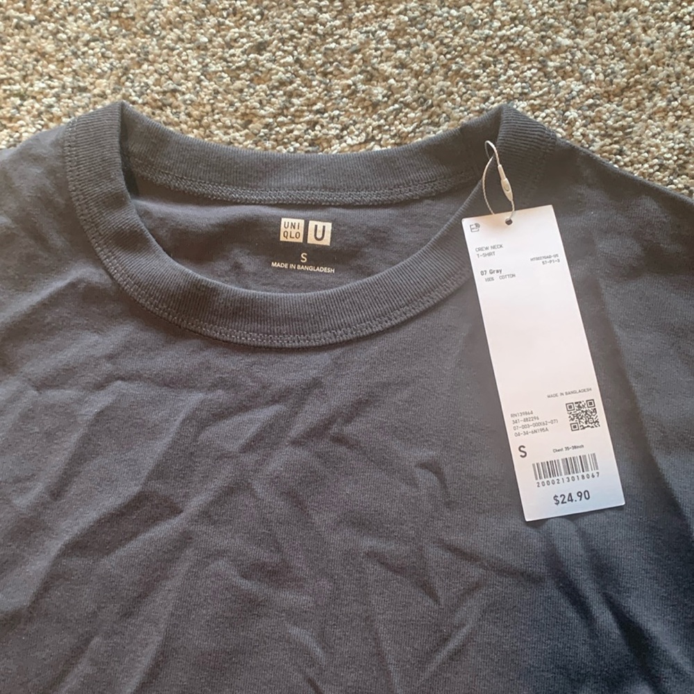 3 Uniqlo Crew T-Shirts Men’s S. NWT